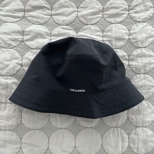 Lululemon Reversible Black Packable Bucket Hat